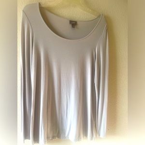 Buttery soft J Jill top perfect for most any pairing! Travel wear..